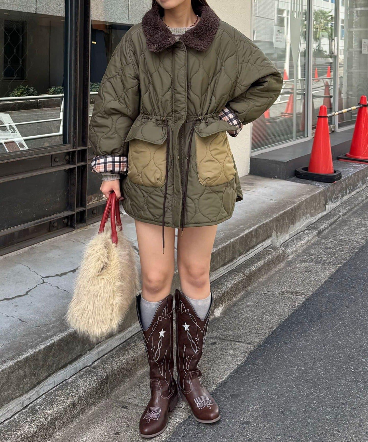 拼接羊羔絨拼色夾棉中長款外套