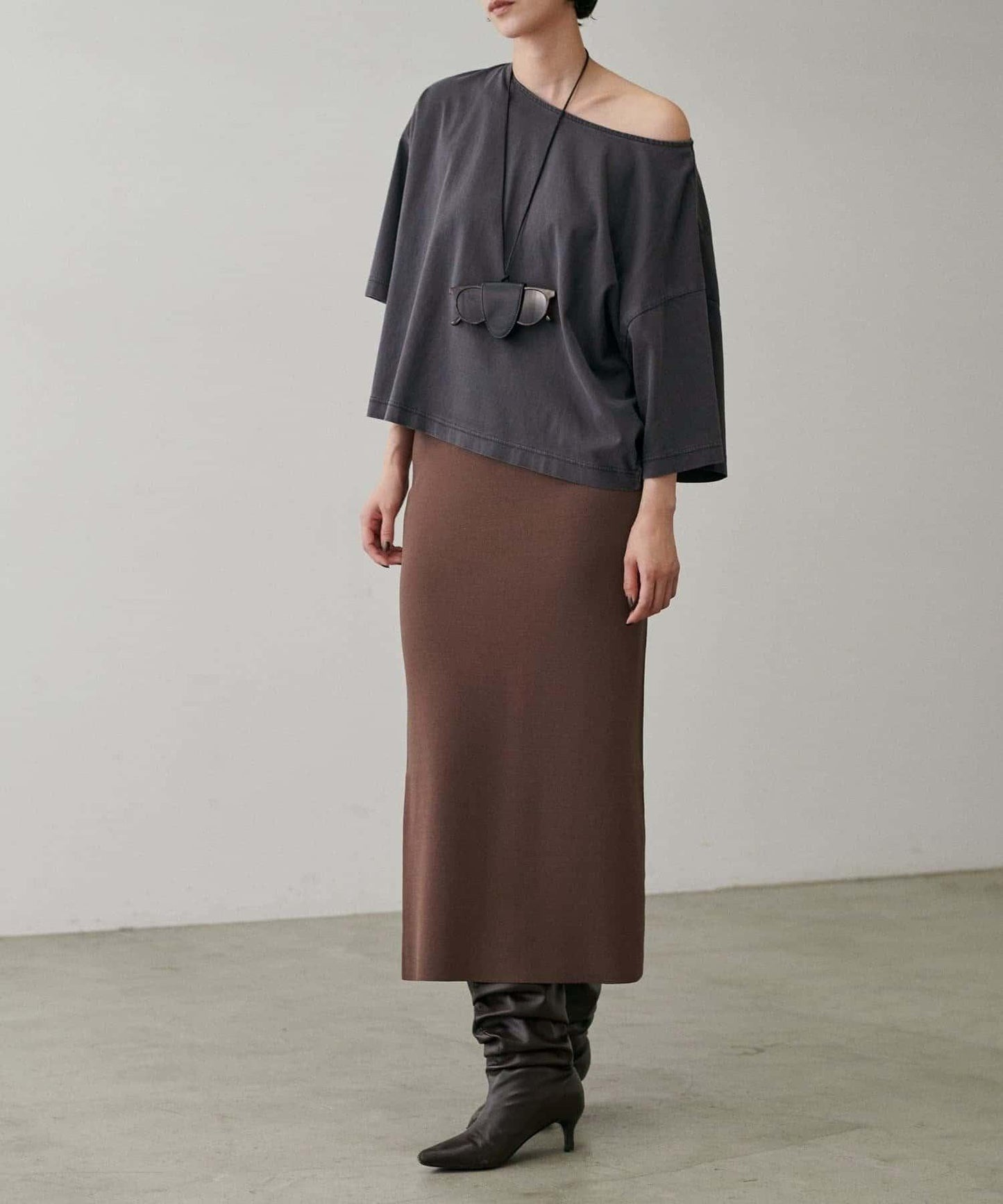 【LARUTA】防紫外線&接觸冷感簡約線條針織半身裙