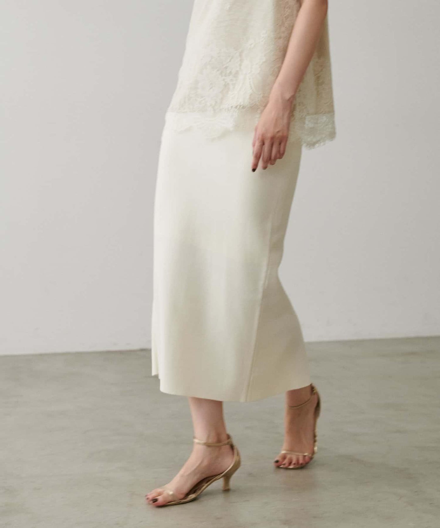 【LARUTA】防紫外線&接觸冷感簡約線條針織半身裙