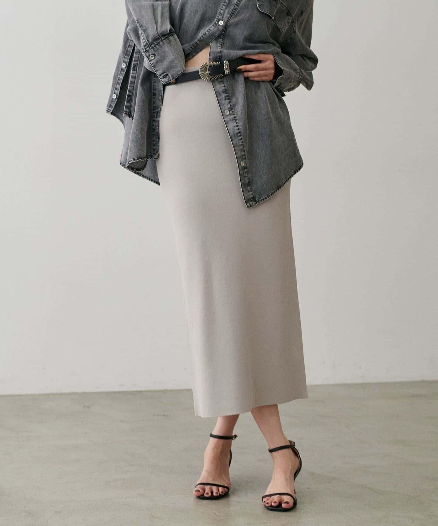 【LARUTA】防紫外線&接觸冷感簡約線條針織半身裙