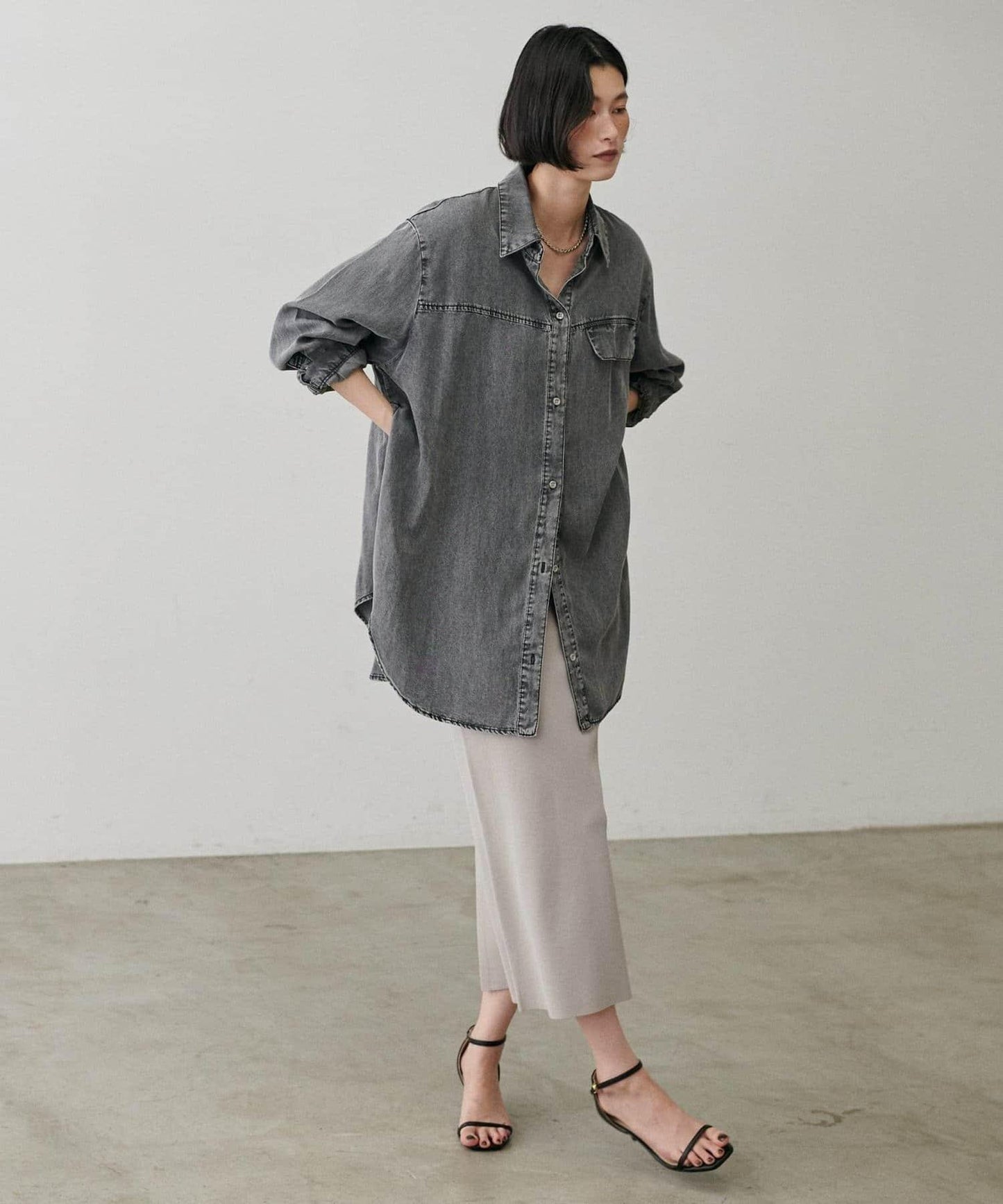 【LARUTA】防紫外線&接觸冷感簡約線條針織半身裙