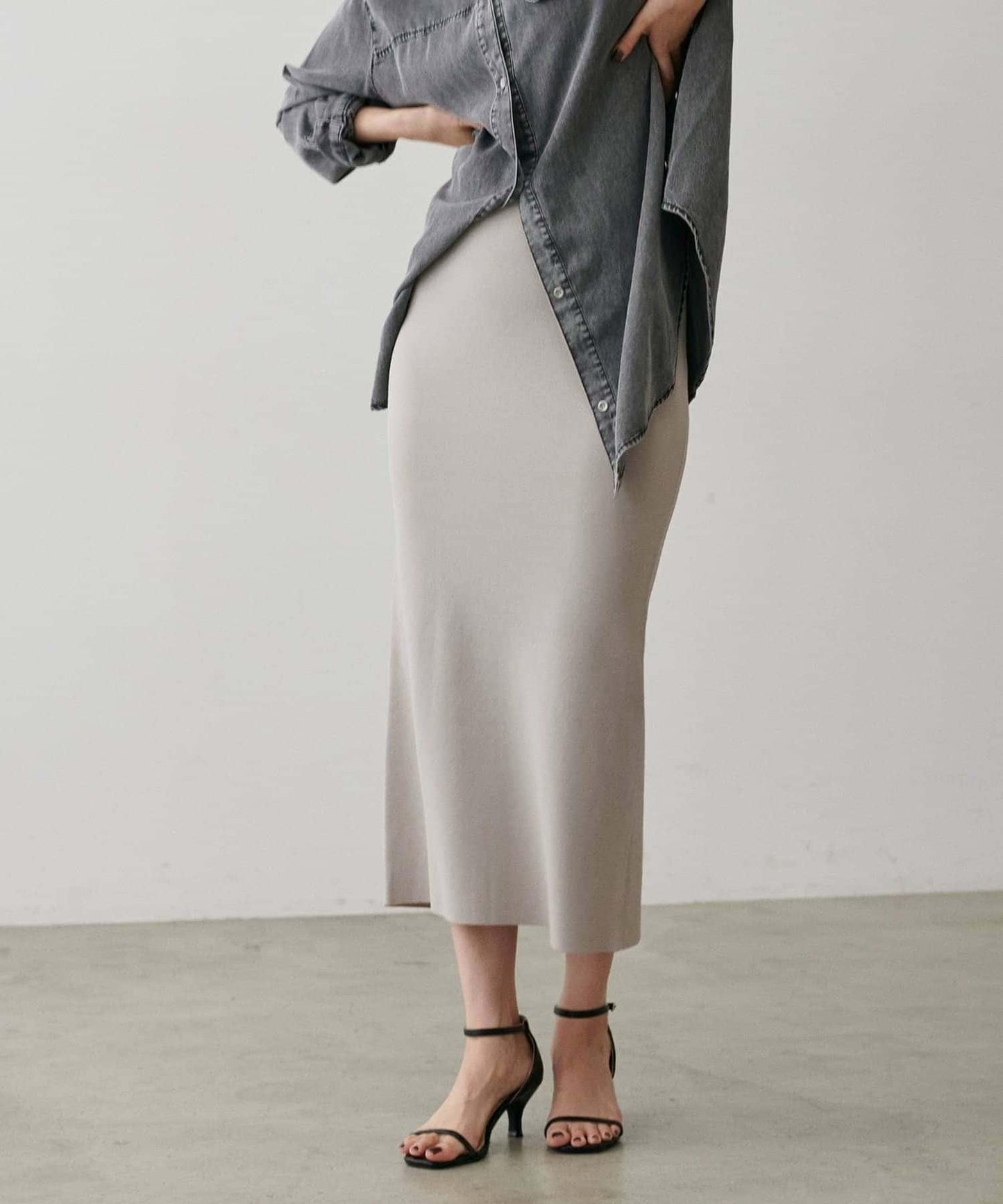 【LARUTA】防紫外線&接觸冷感簡約線條針織半身裙