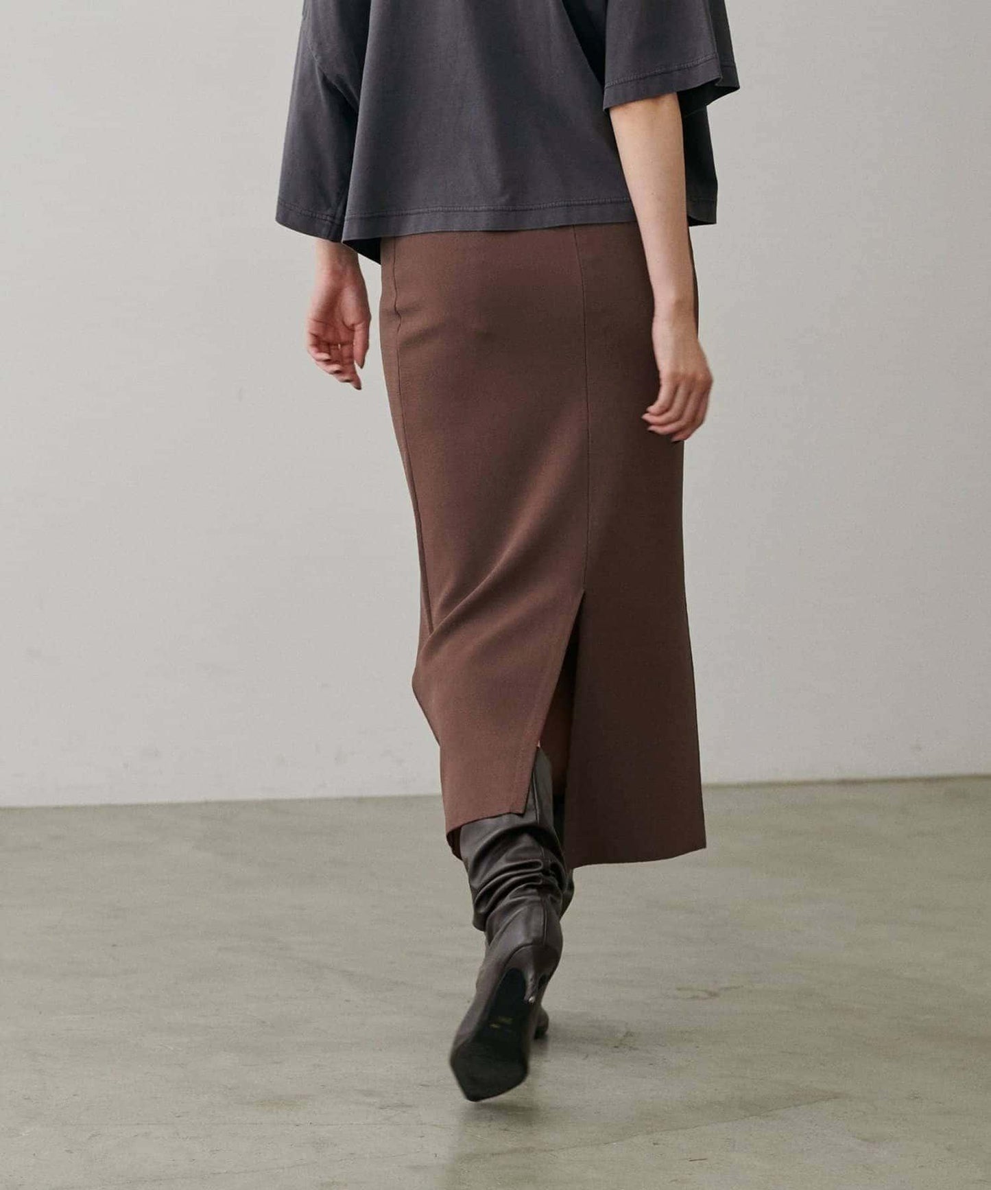 【LARUTA】防紫外線&接觸冷感簡約線條針織半身裙