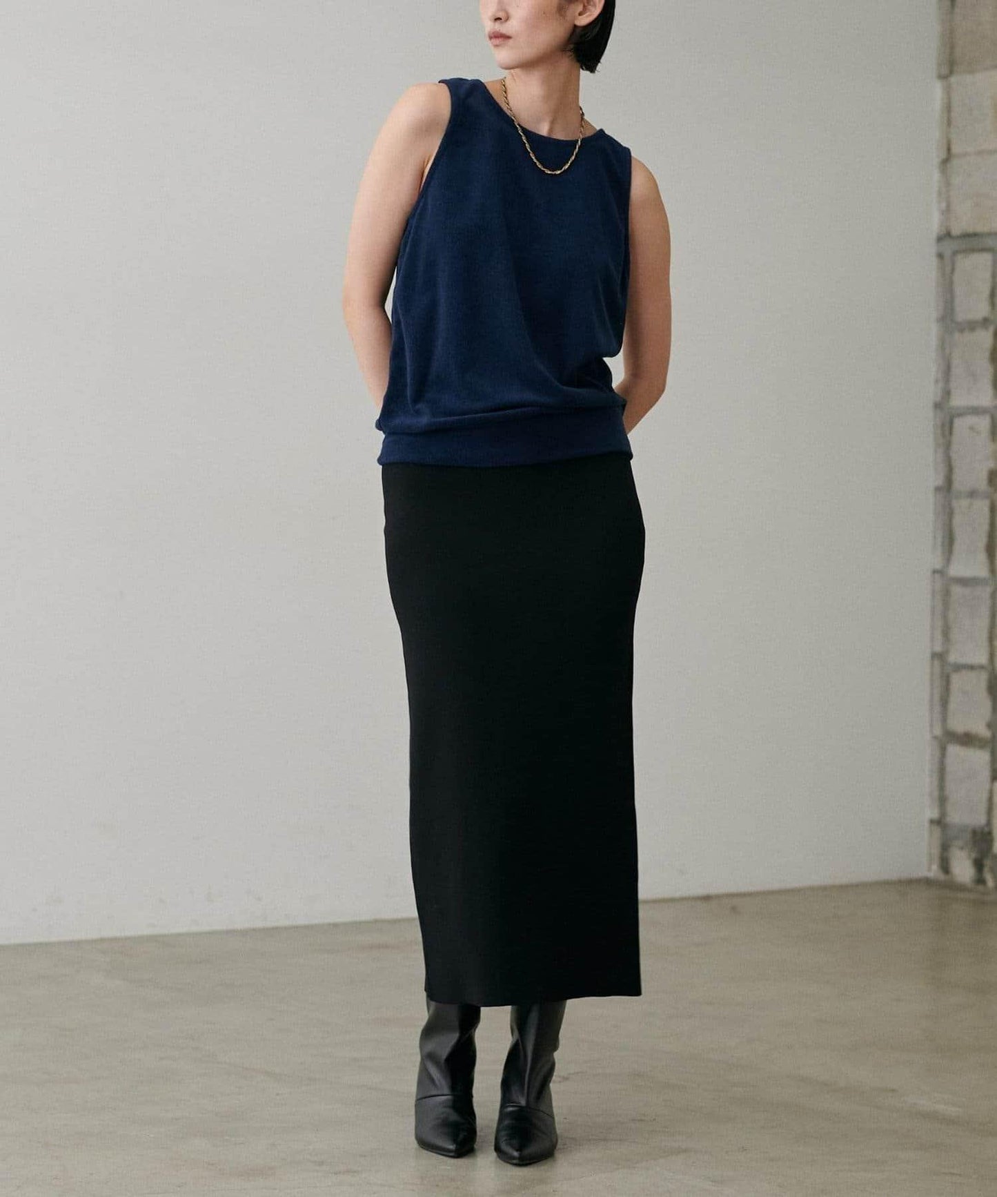 【LARUTA】防紫外線&接觸冷感簡約線條針織半身裙