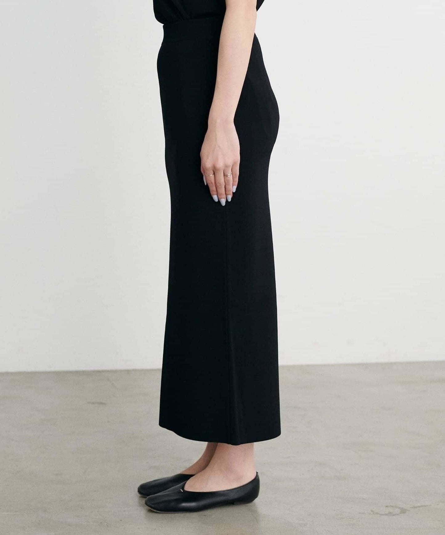 【LARUTA】防紫外線&接觸冷感簡約線條針織半身裙