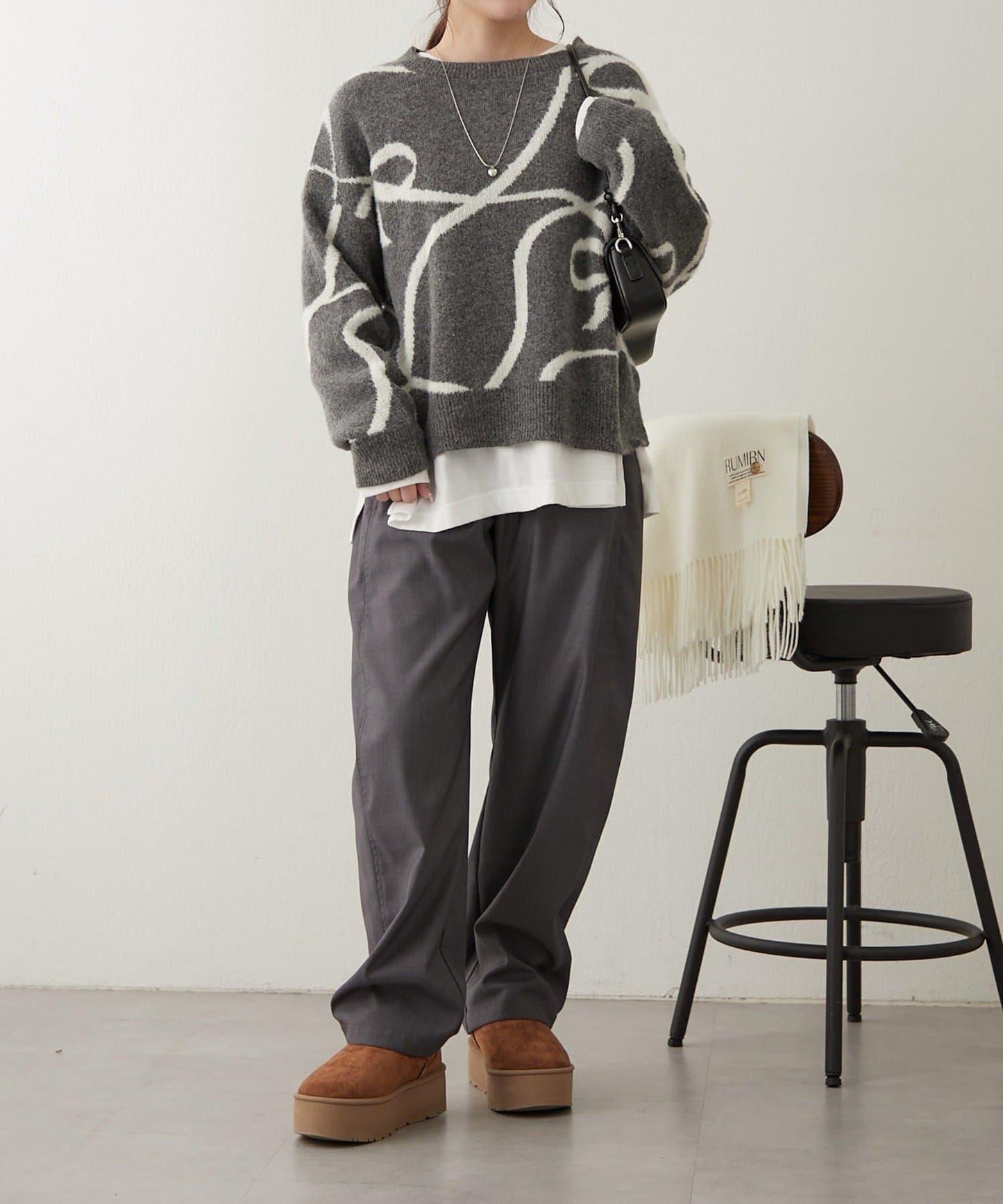 大蝴蝶結圖案針織衫