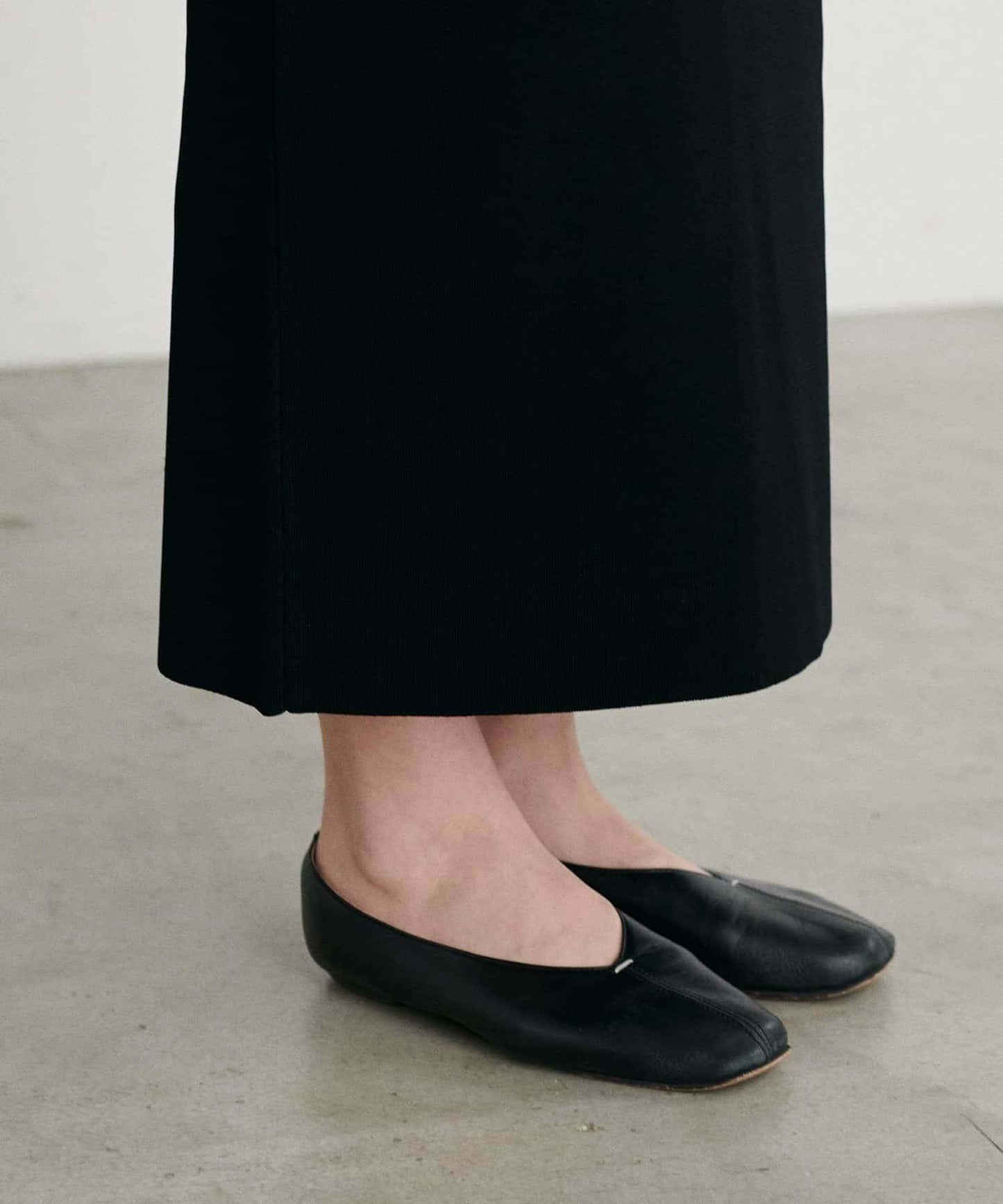 【LARUTA】防紫外線&接觸冷感簡約線條針織半身裙