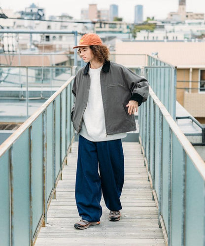 寬鬆版型 單點標誌 插肩袖 抽繩衛衣