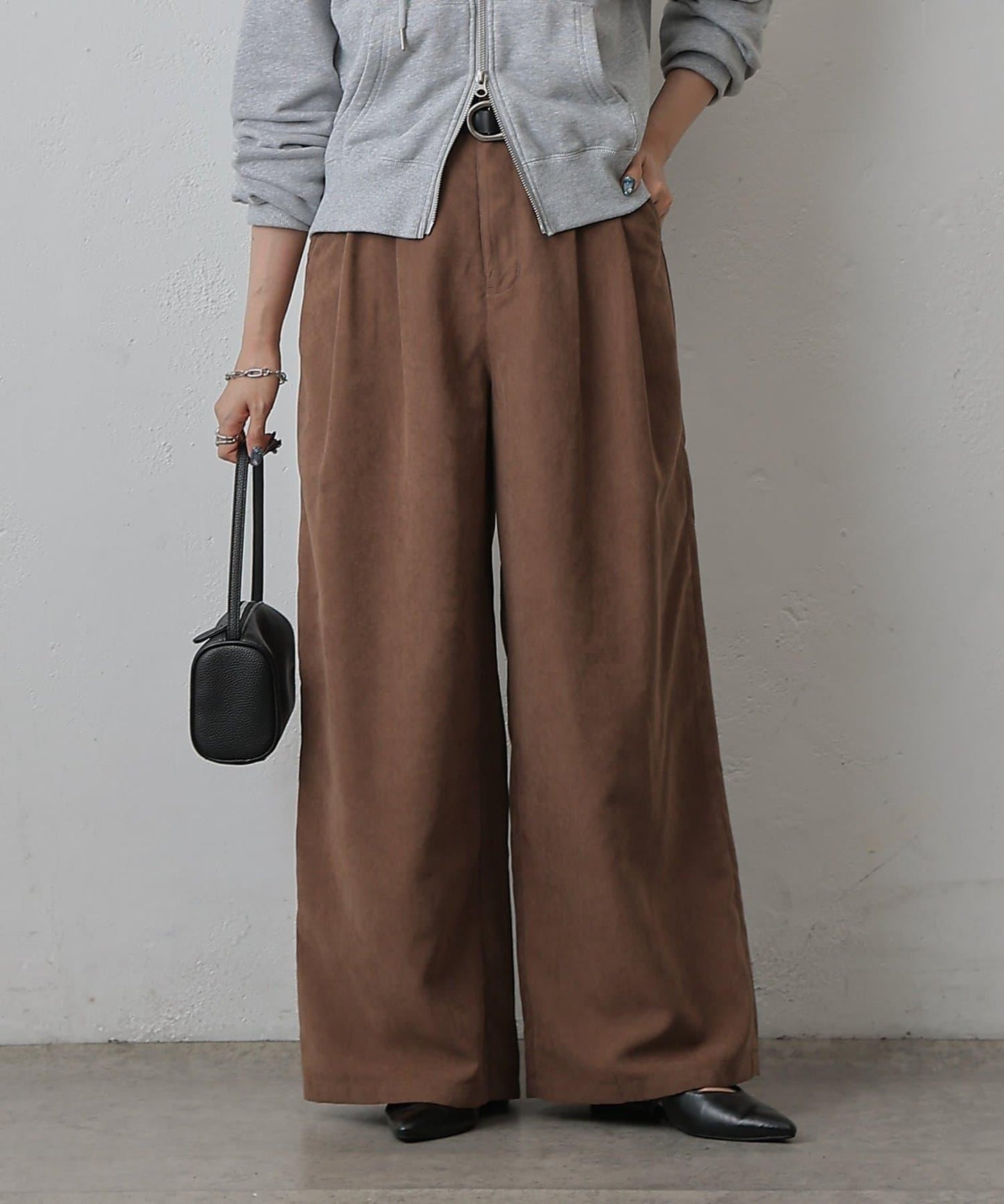 桃皮絨雙褶寬腿褲