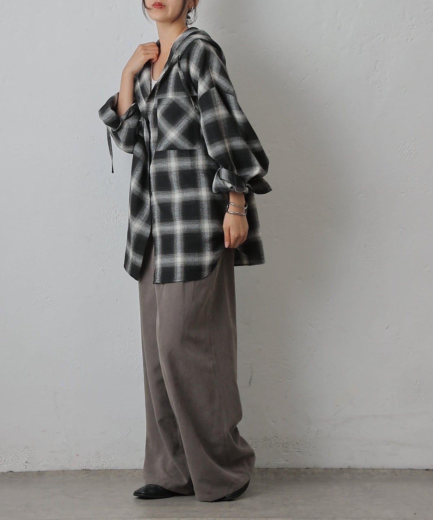 桃皮絨雙褶寬腿褲