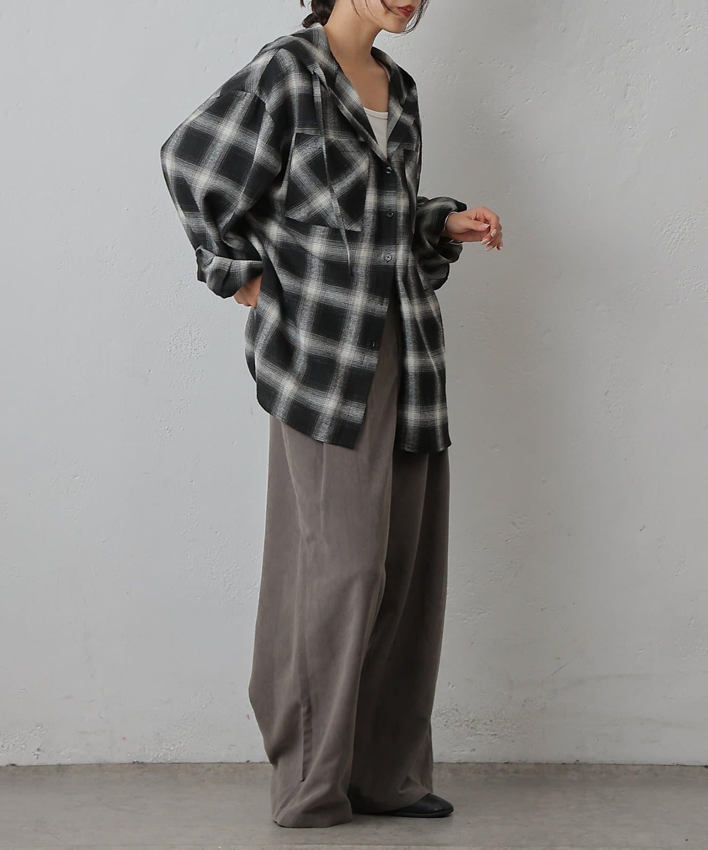 桃皮絨雙褶寬腿褲