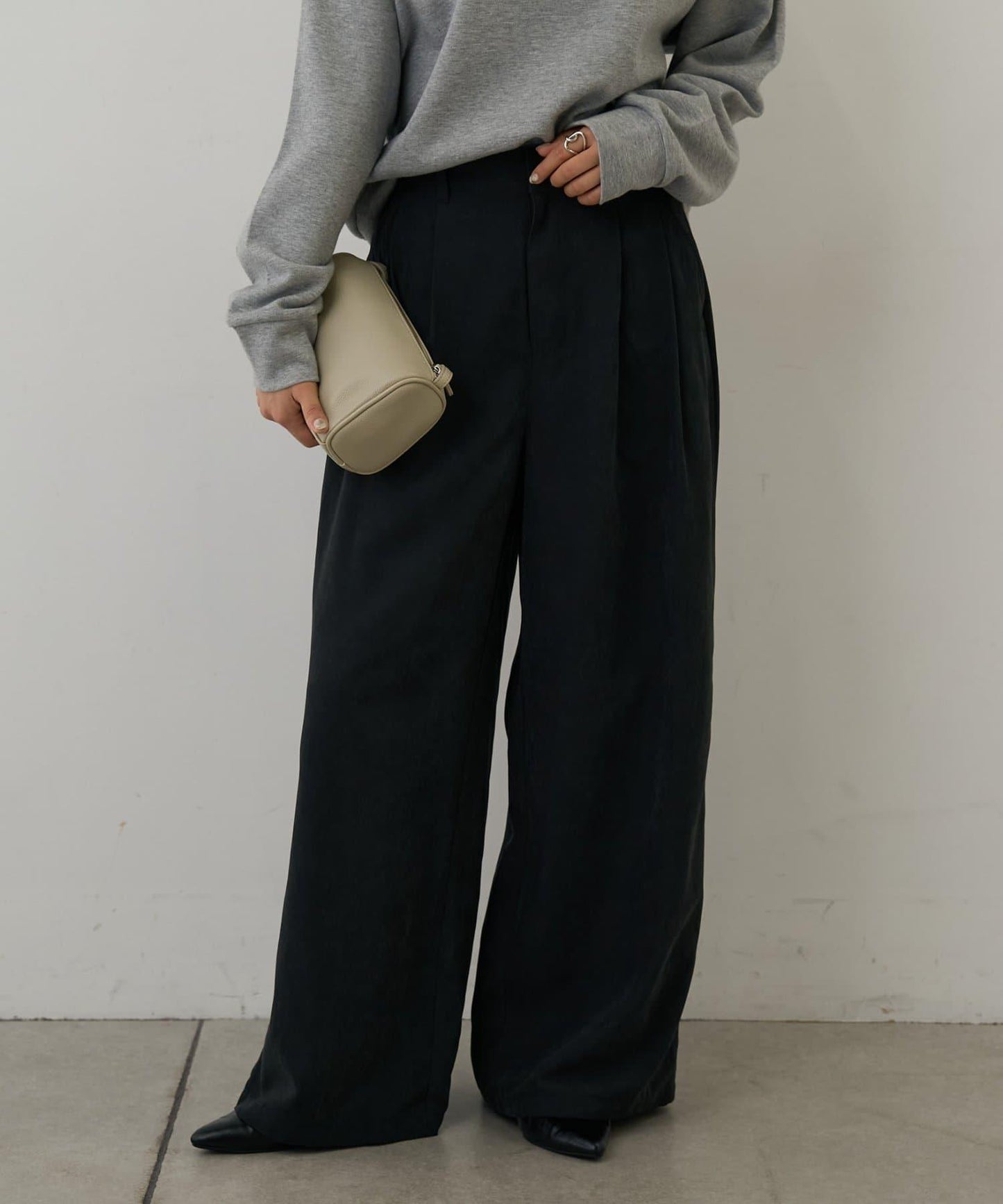 桃皮絨雙褶寬腿褲