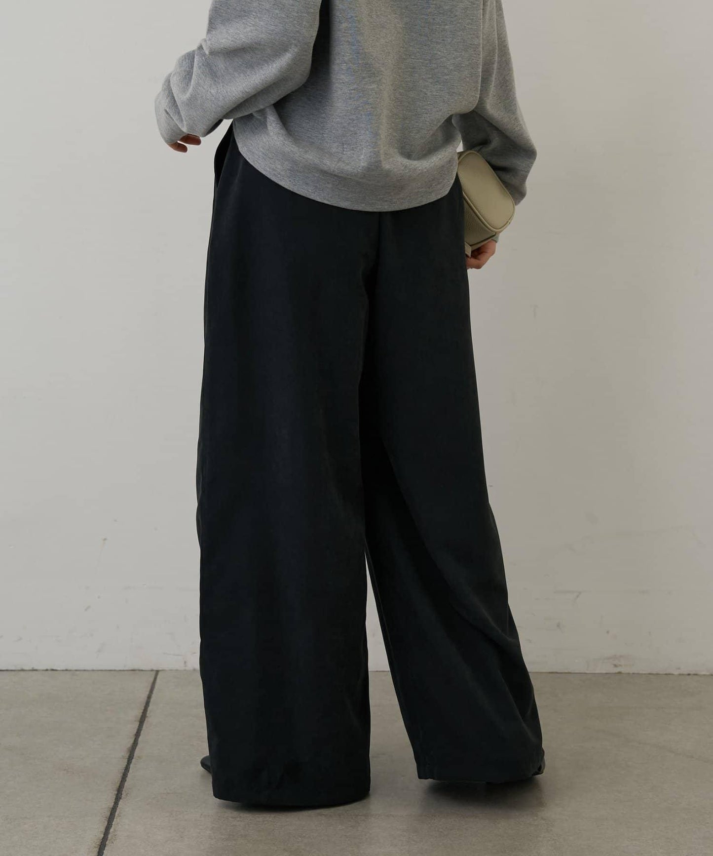 桃皮絨雙褶寬腿褲