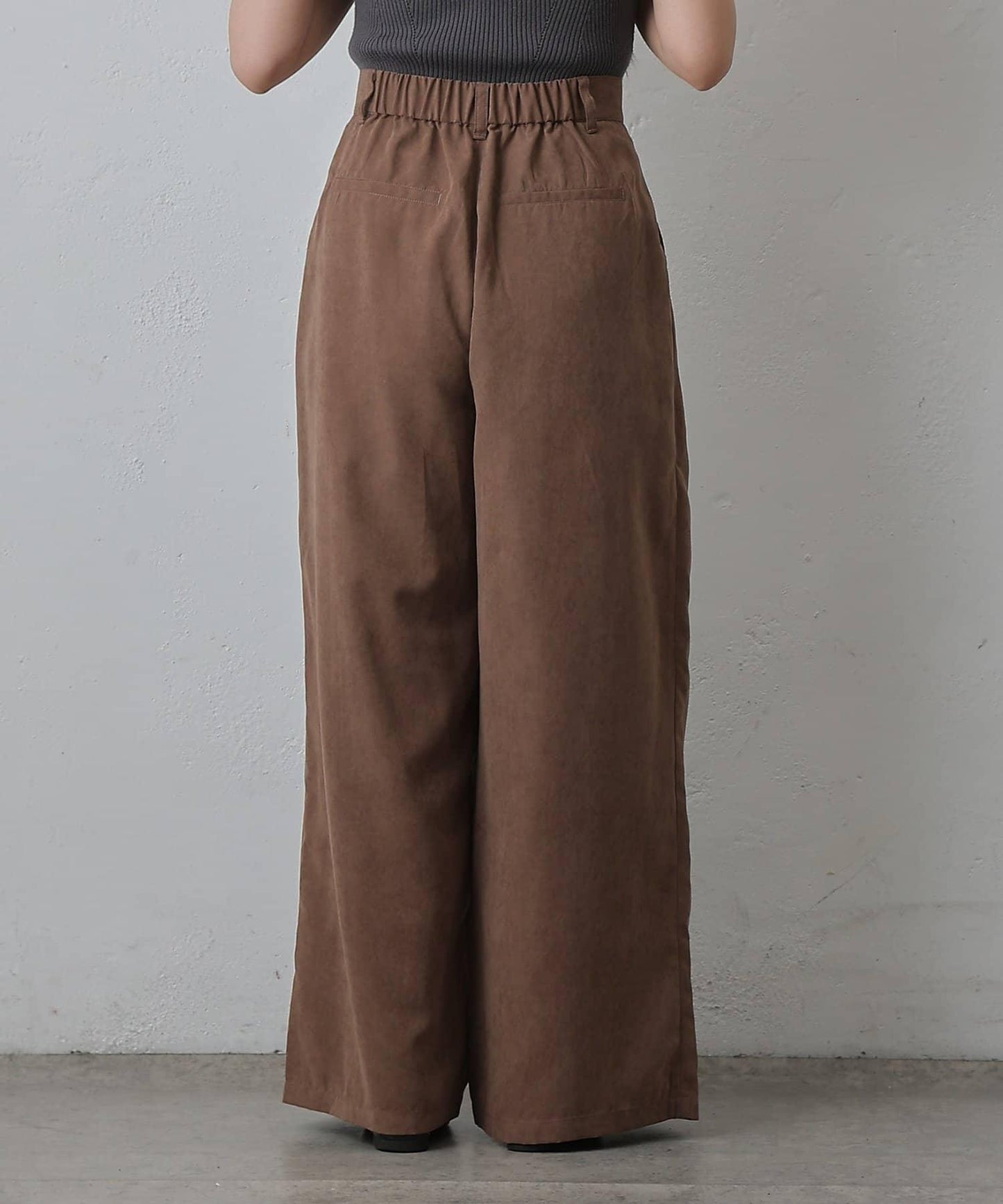 桃皮絨雙褶寬腿褲