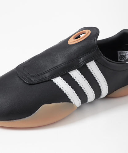 adidas 跆拳道女子運動鞋