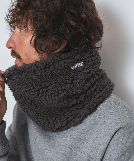 OOPS 羊羔絨脖套