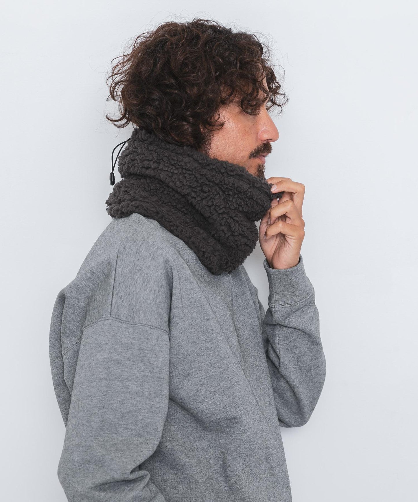 OOPS 羊羔絨脖套