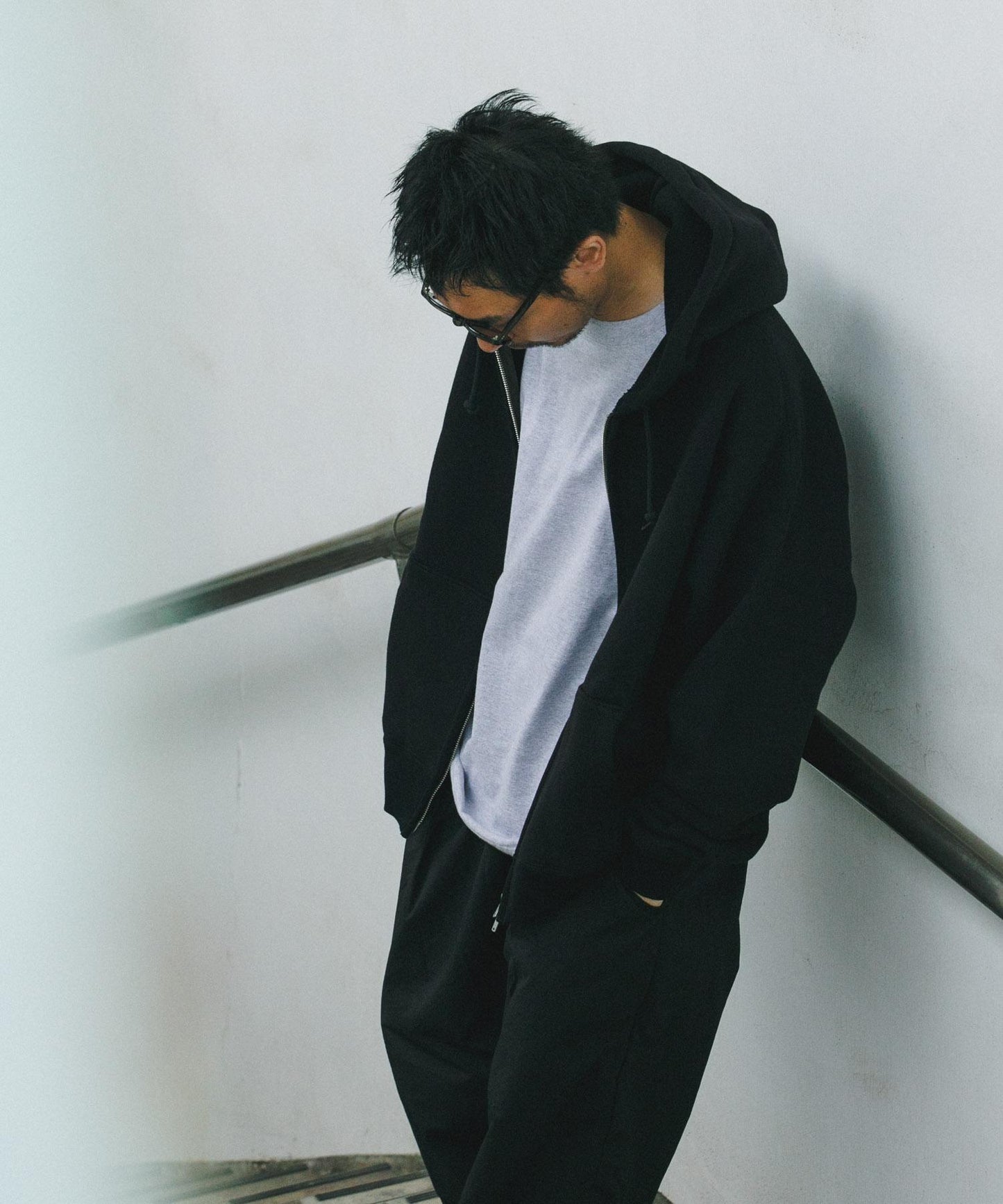 LOGIC ONE拉鍊連帽衛衣