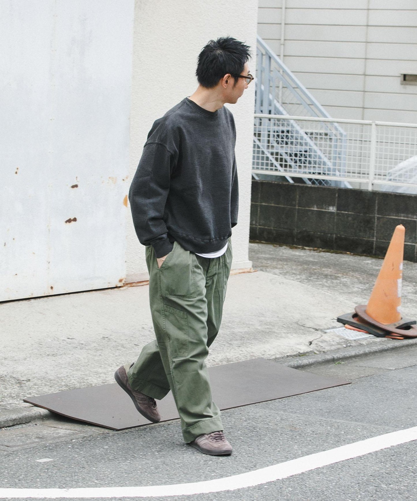 LOGIC ONE色素衛衣