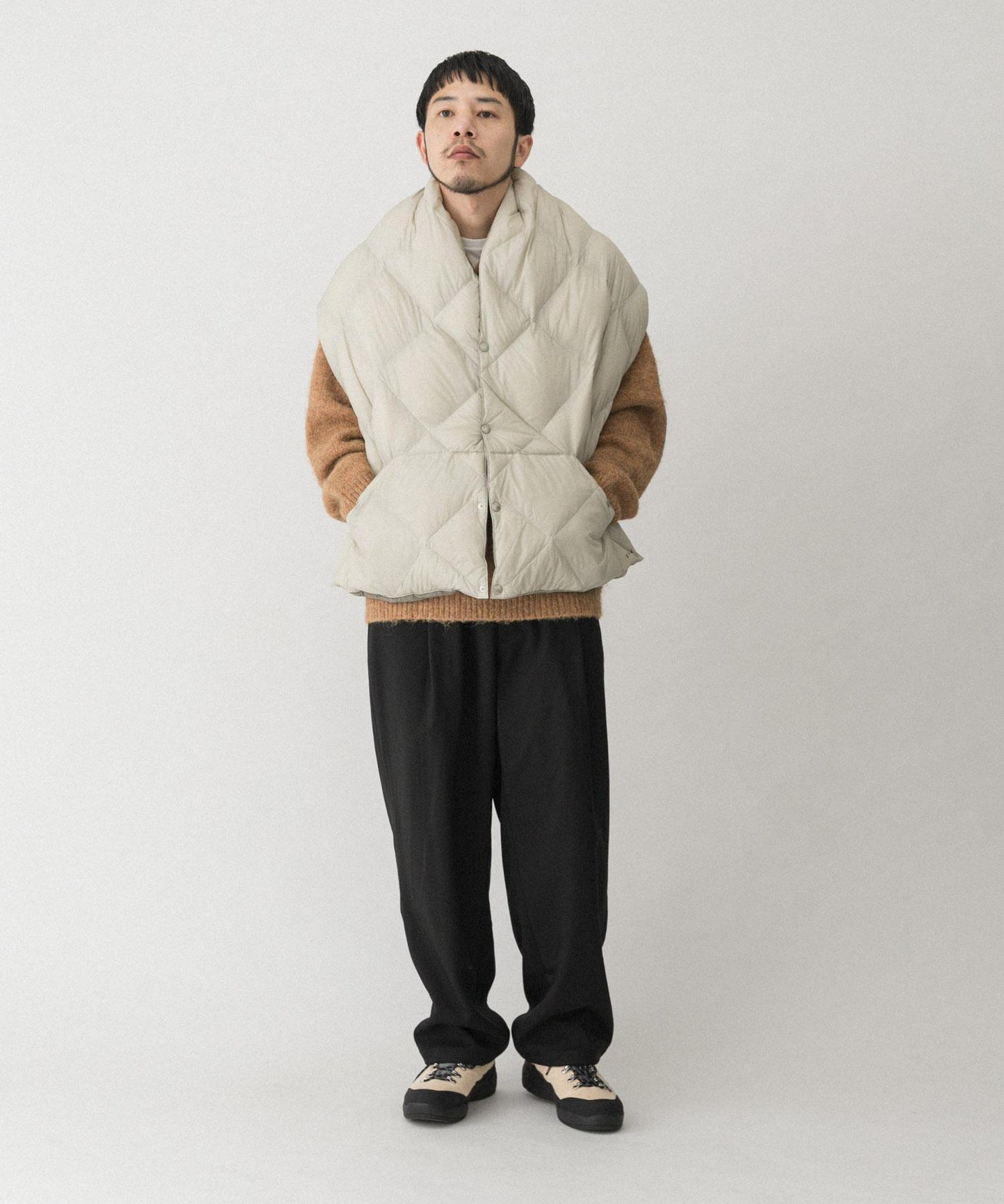 『聯名』TAION×EKAL 可雙面穿羽絨披肩