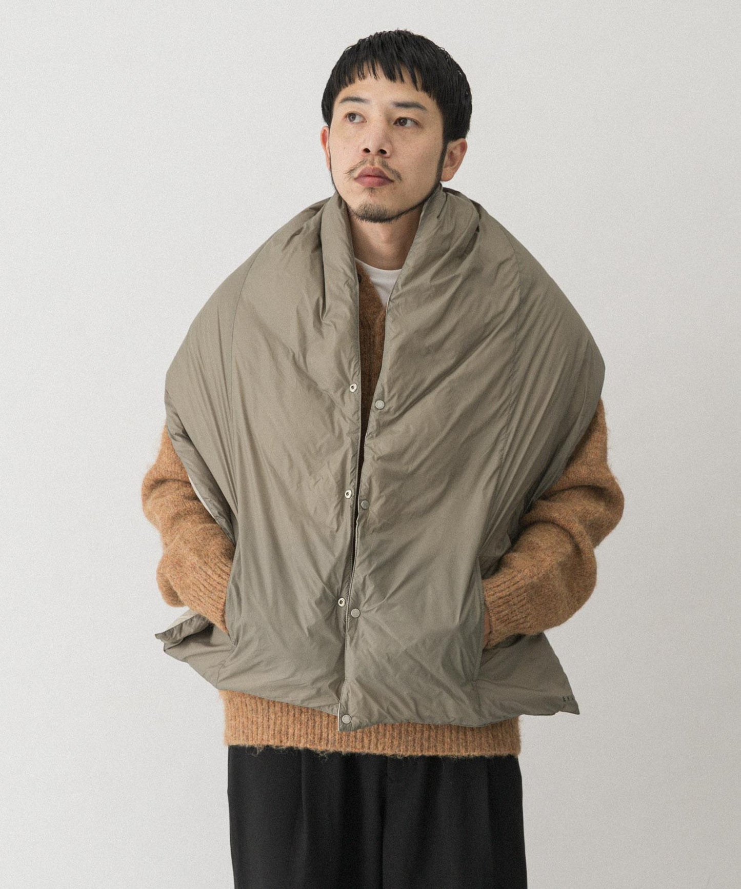 『聯名』TAION×EKAL 可雙面穿羽絨披肩