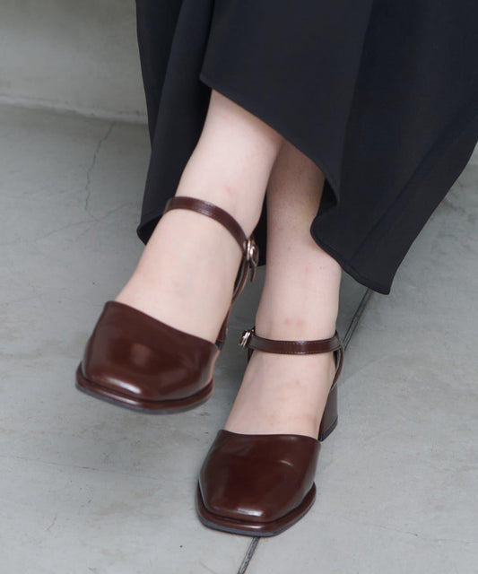 方頭帶扣高跟鞋