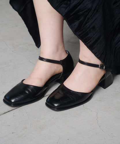 方頭帶扣高跟鞋