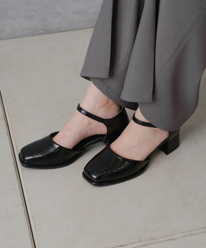 方頭帶扣高跟鞋