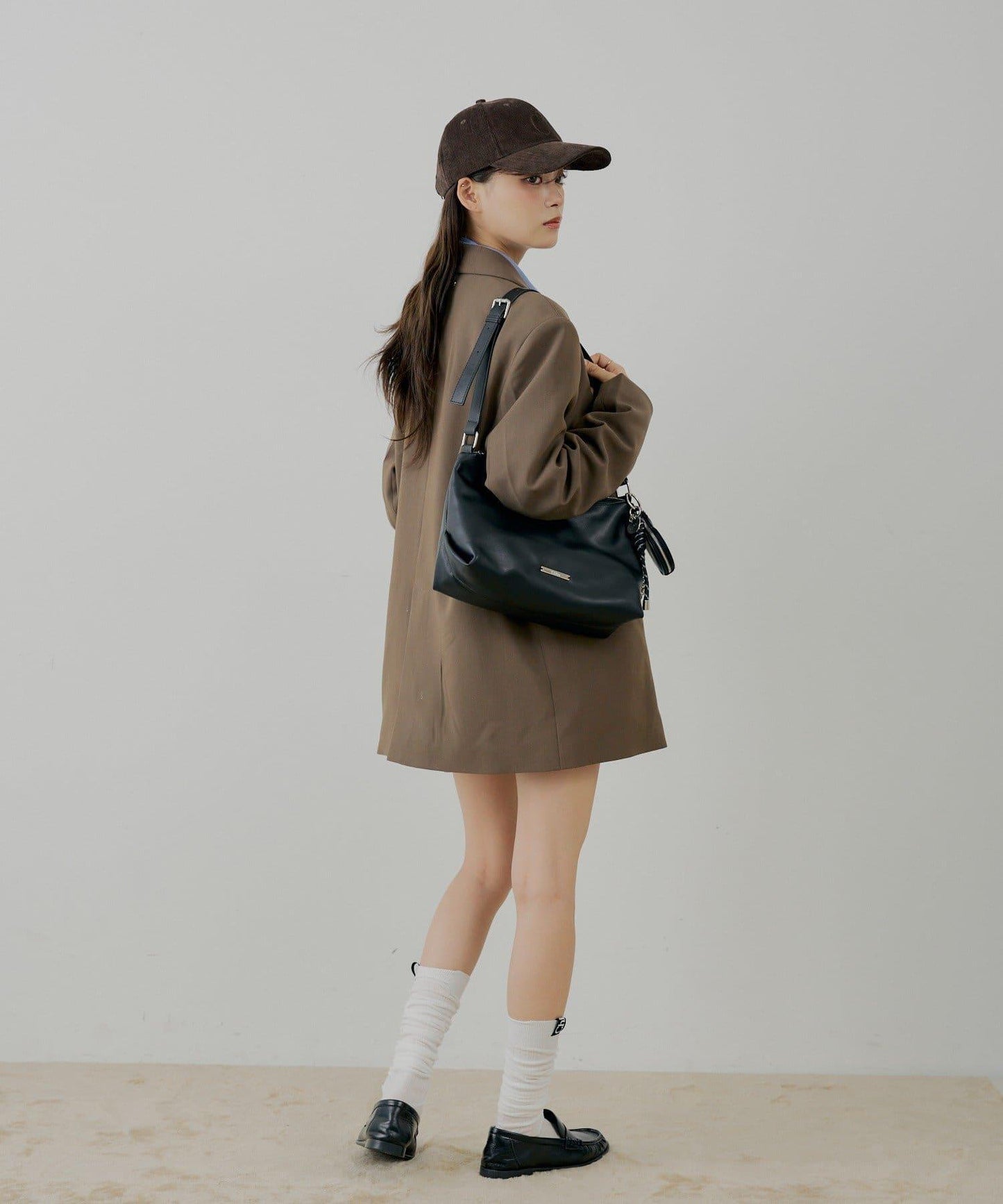 燈芯絨字母刺繡棒球帽