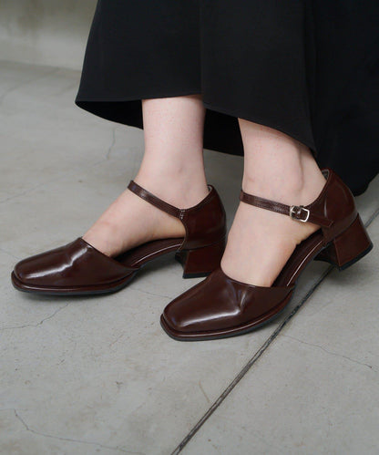方頭帶扣高跟鞋