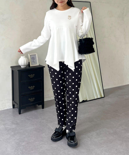 不規則下襬弧形荷葉邊長袖T恤