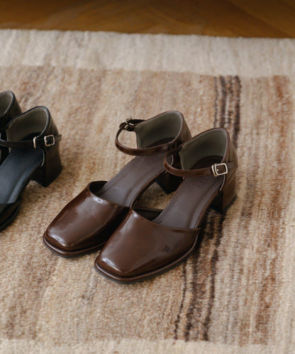 方頭帶扣高跟鞋