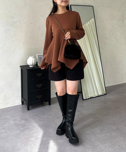 不規則下襬弧形荷葉邊長袖T恤