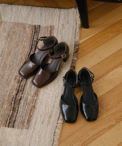 方頭帶扣高跟鞋