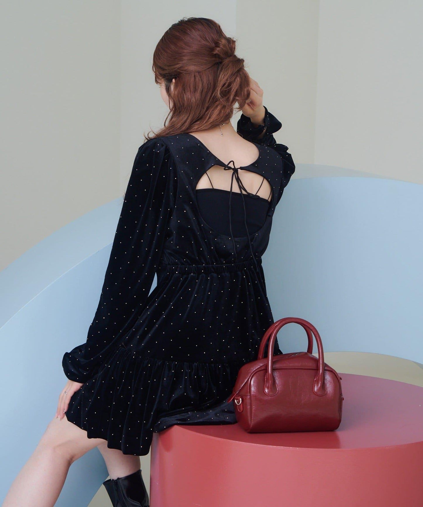 天鵝絨鉚釘裝飾迷你連衣裙