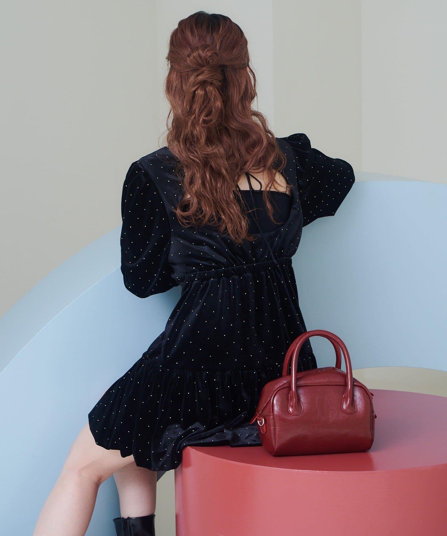 天鵝絨鉚釘裝飾迷你連衣裙