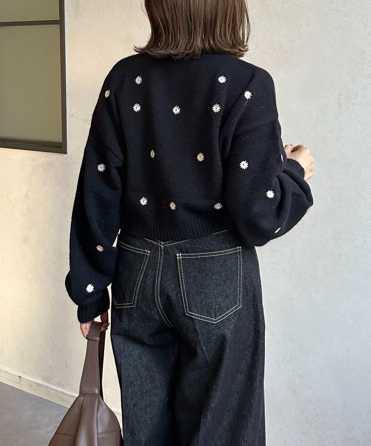 花卉刺繡短款針織衫