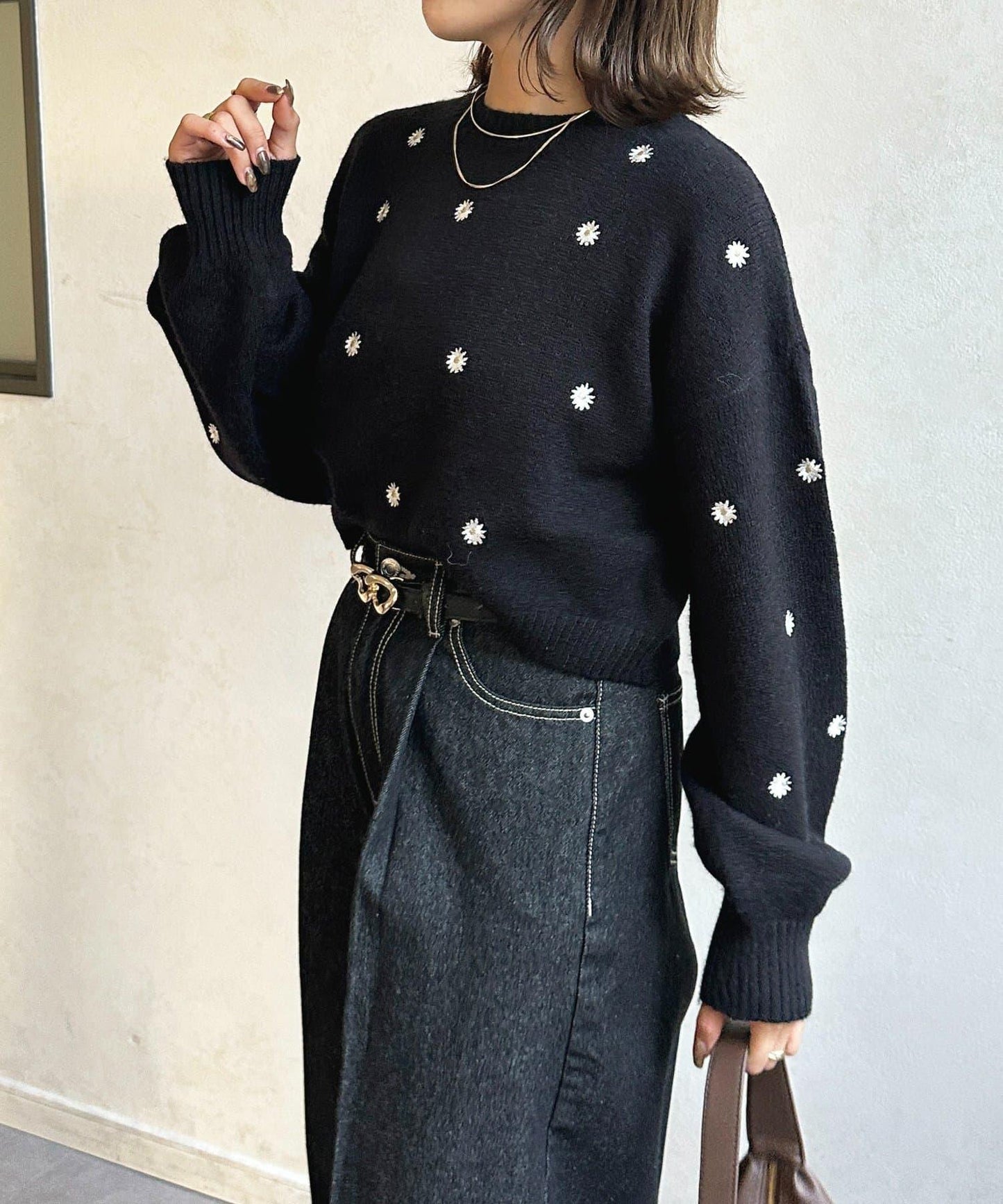 花卉刺繡短款針織衫