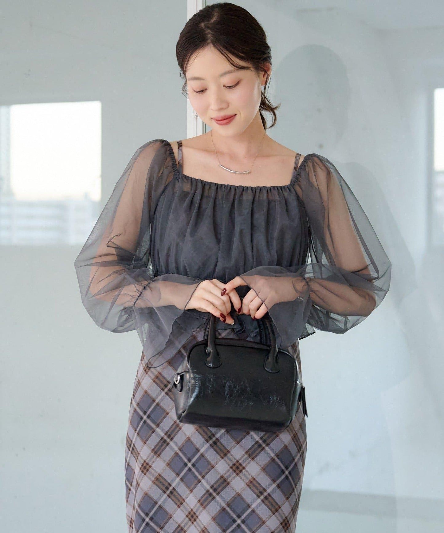 荷葉邊薄紗拼接繫帶連衣裙套裝