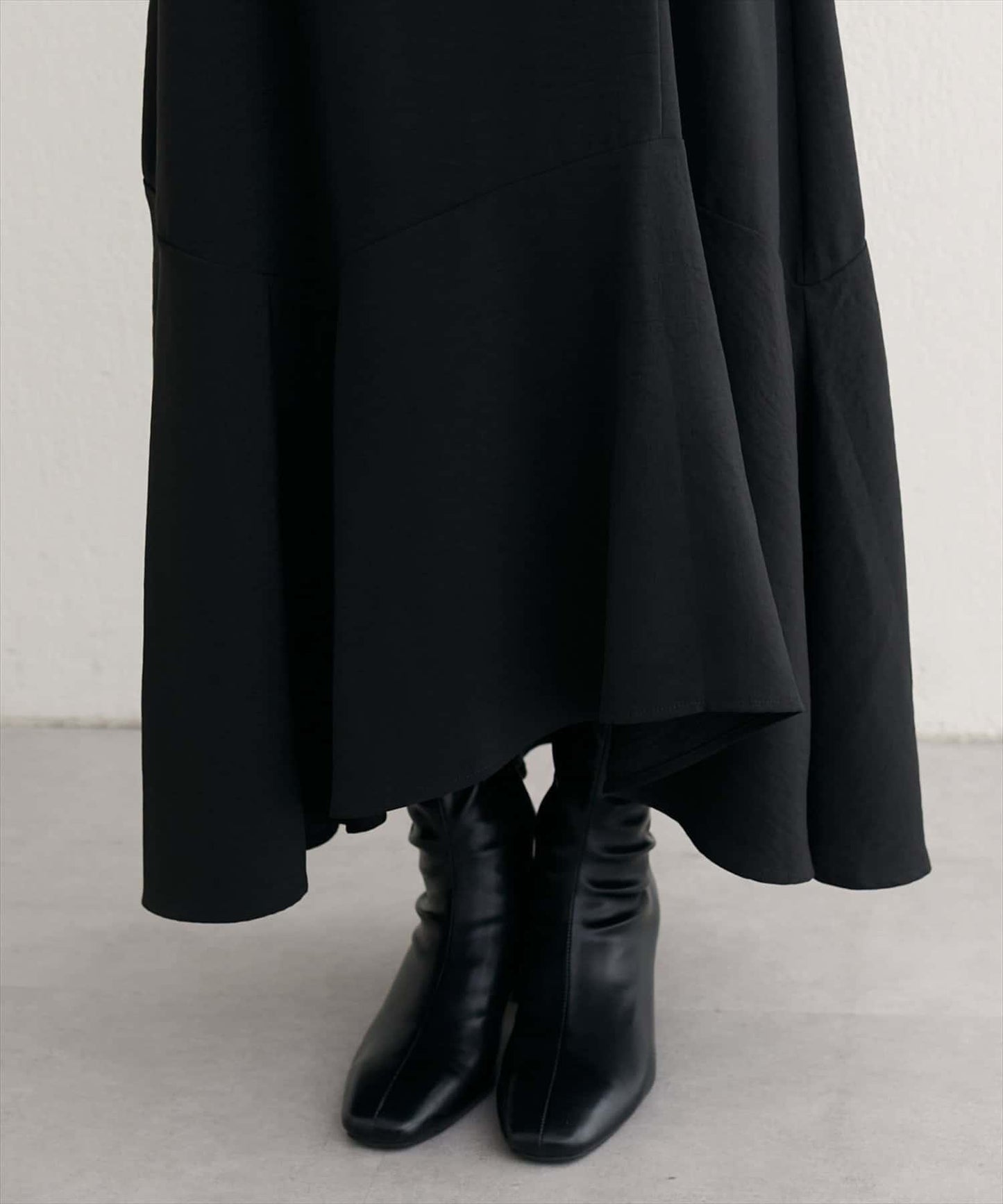 【natural couture】不對稱下襬吊帶連衣裙