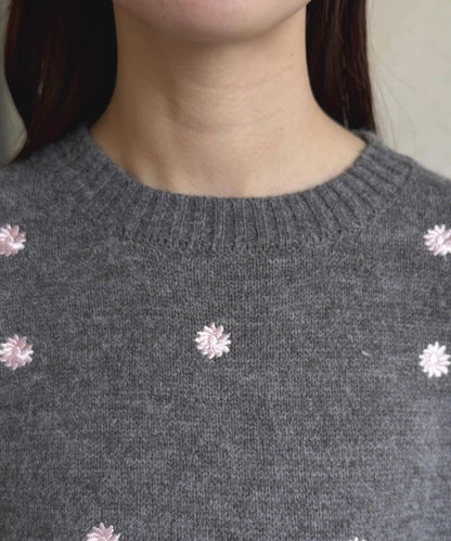 花卉刺繡短款針織衫