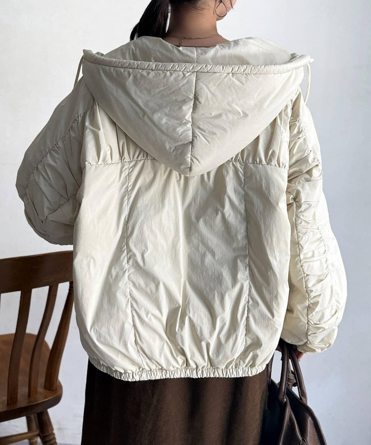 層疊褶皺羽絨服