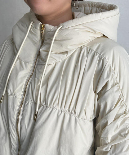 層疊褶皺羽絨服