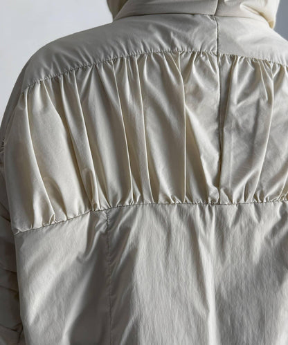 層疊褶皺羽絨服