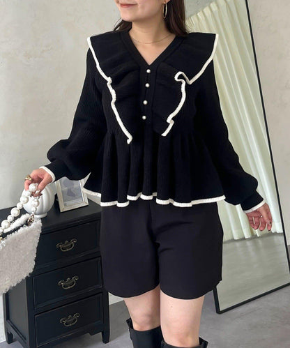 珍珠扣拼色荷葉邊短款針織衫