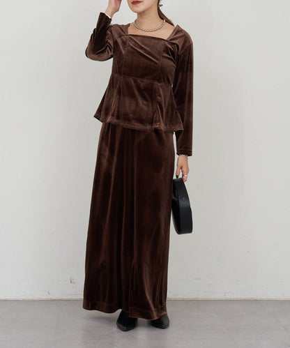 天鵝絨荷葉邊下襬套頭衫