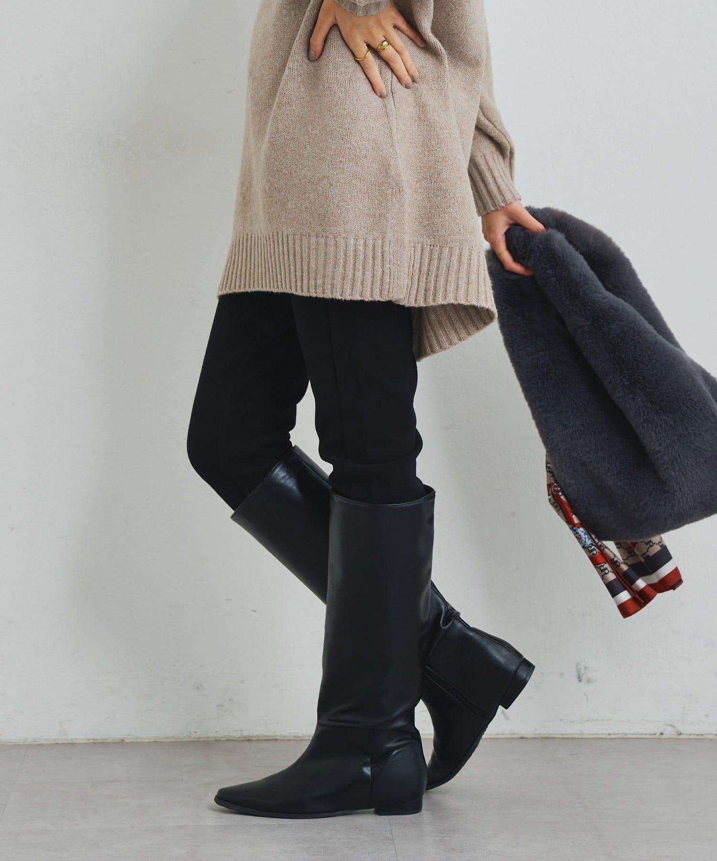 《美シルエット》下襬拉鍊加絨修身褲