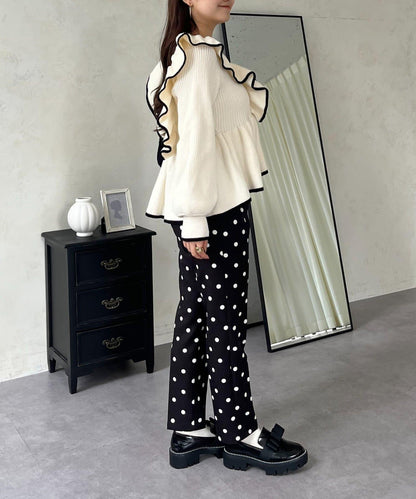 珍珠扣拼色荷葉邊短款針織衫