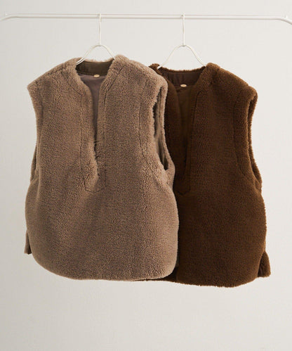 再生羊羔絨馬甲