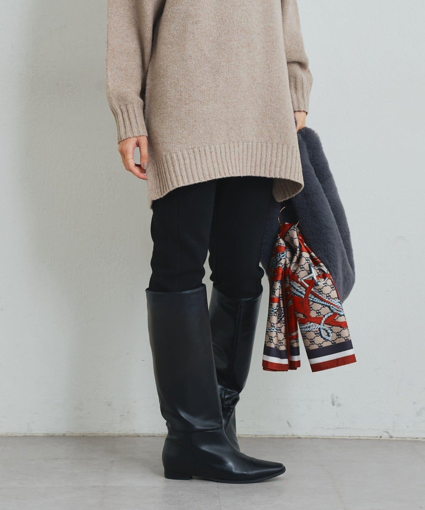 《美シルエット》下襬拉鍊加絨修身褲